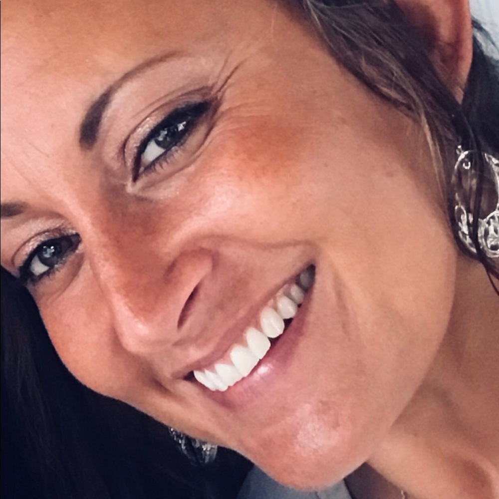 🌟Meet your Five Star Posher, Staci!🌟